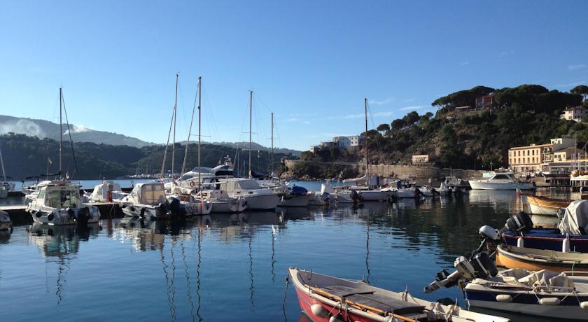 Casa Vacanza Azzurra Appartamento Porto Azzurro Esterno foto